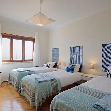 Fuer 19 Personen Und 1 Kind In Lissabon, Regio De Costa De - B58256 Lisbon